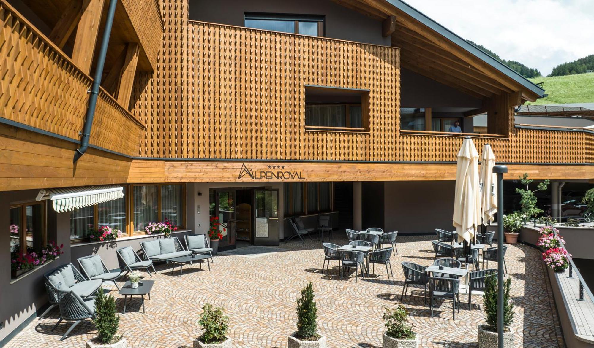 Hotel Alpenroyal Castelrotto Exterior foto